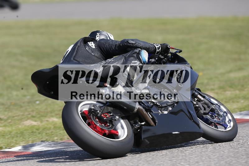 /45 10.08.2025 Plüss Moto Sport ADR/Freies Fahren/backside